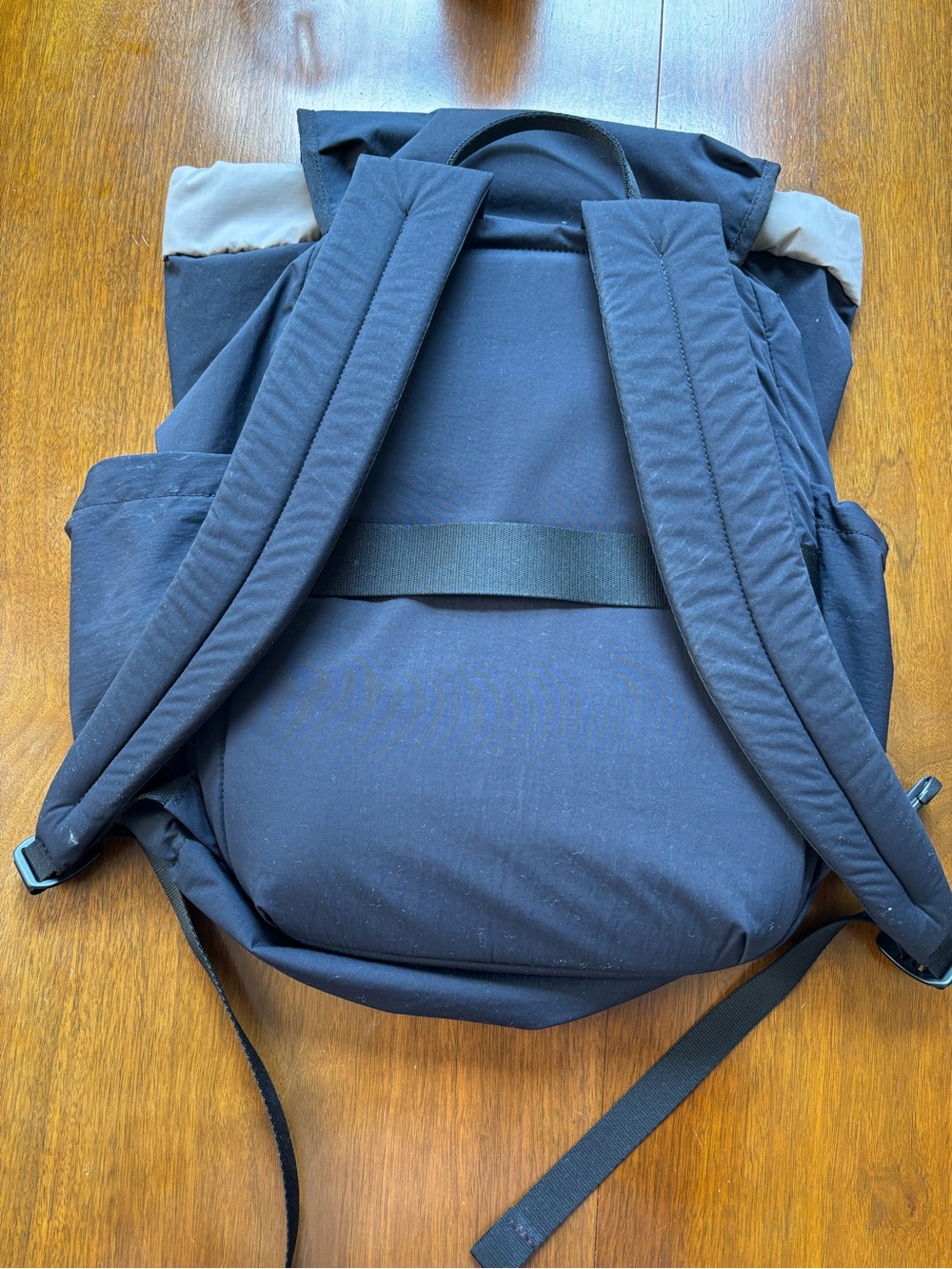 Bellroy Cinch Backpack 20L Black - Picture 4 of 8